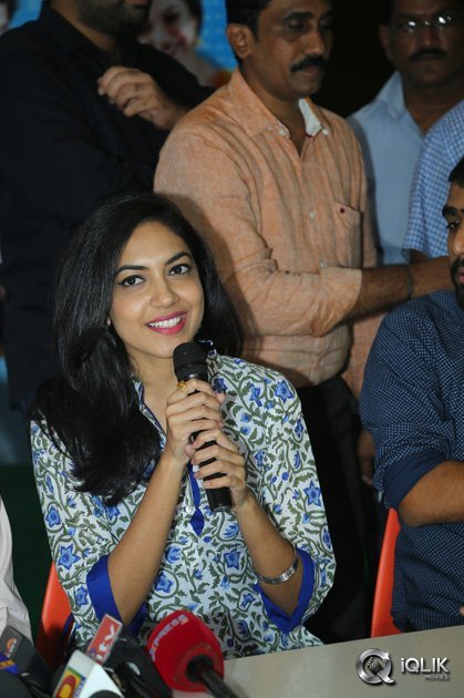 Pelli-Choopulu-Movie-Special-Premiere-Show-In-Vijayawada